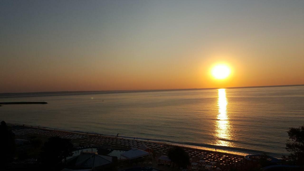 The Horse - De Silva Residence Mamaia Kültér fotó